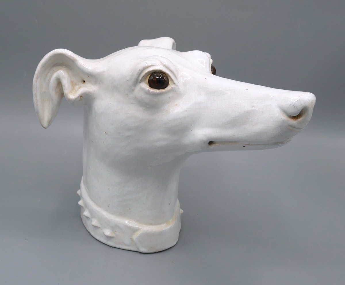 Tête de Lévrier en terre cuite émaillée blanche