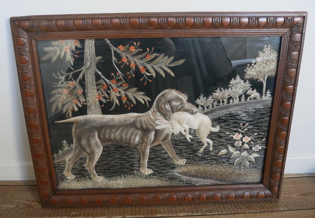 Grande Broderie Sur Soie, Chien au Lièvre, Cynégétique, Asie, Travail de Couvent, 1900