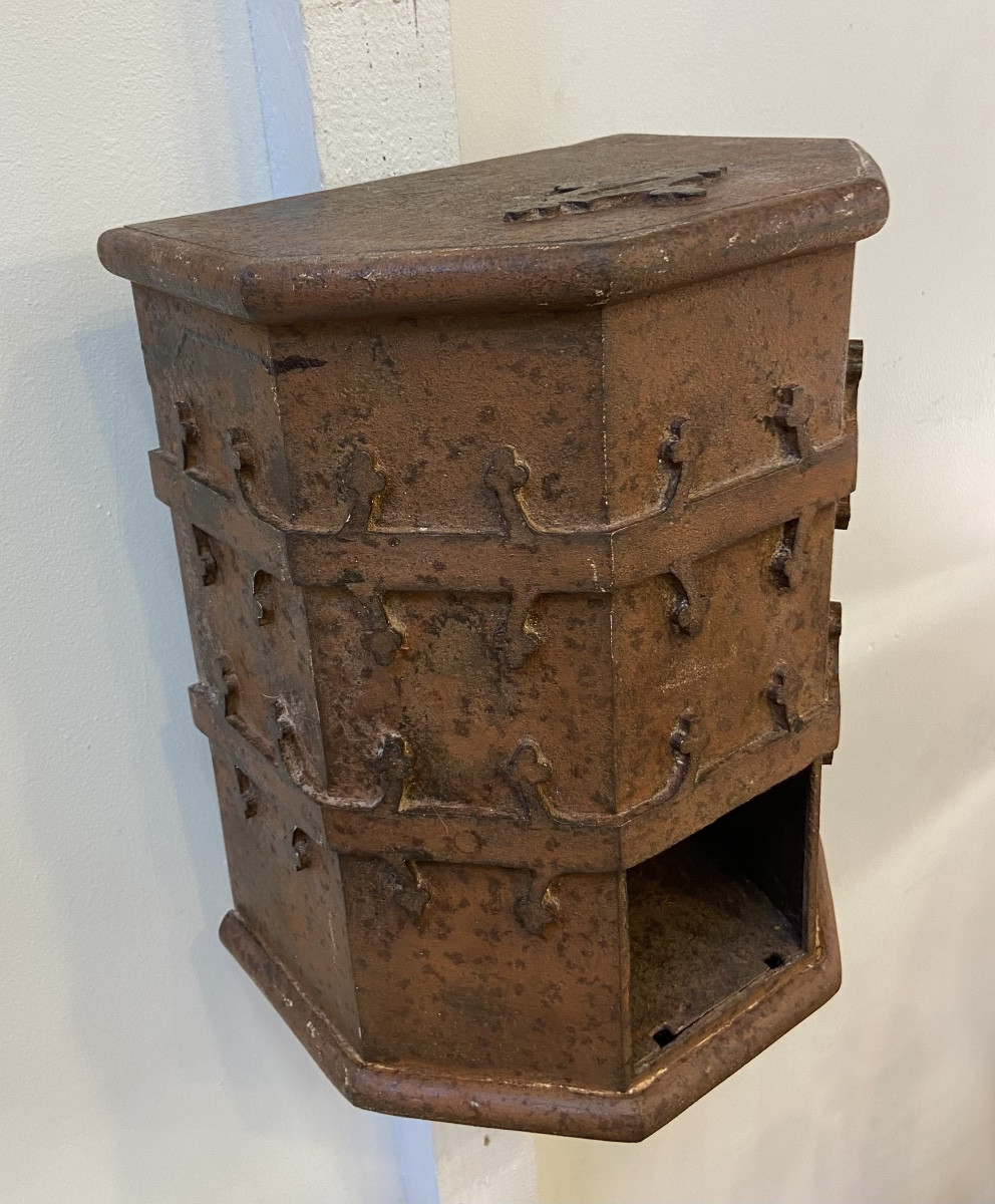 Tronc D'Eglise Néogothique, Fonte De Fer, Epoque XIXe-photo-1