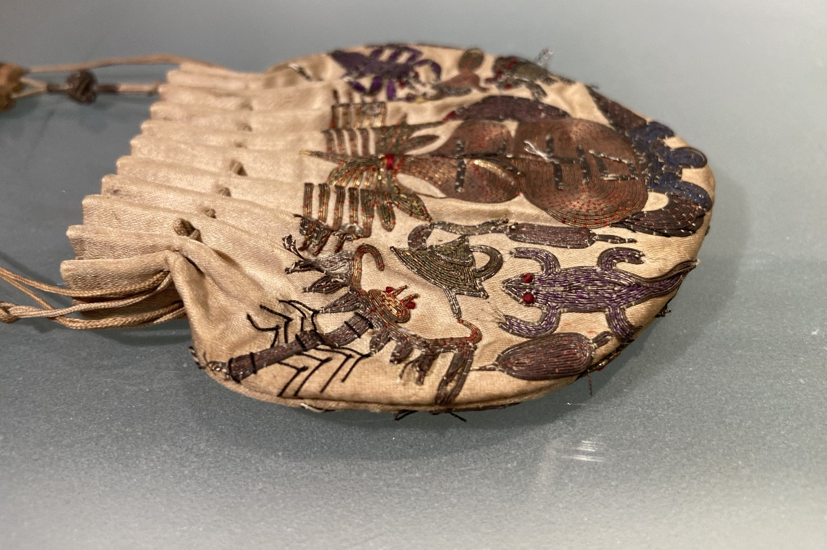 He Bao Purse, Embroidered Silk, China, 19th Century-photo-2