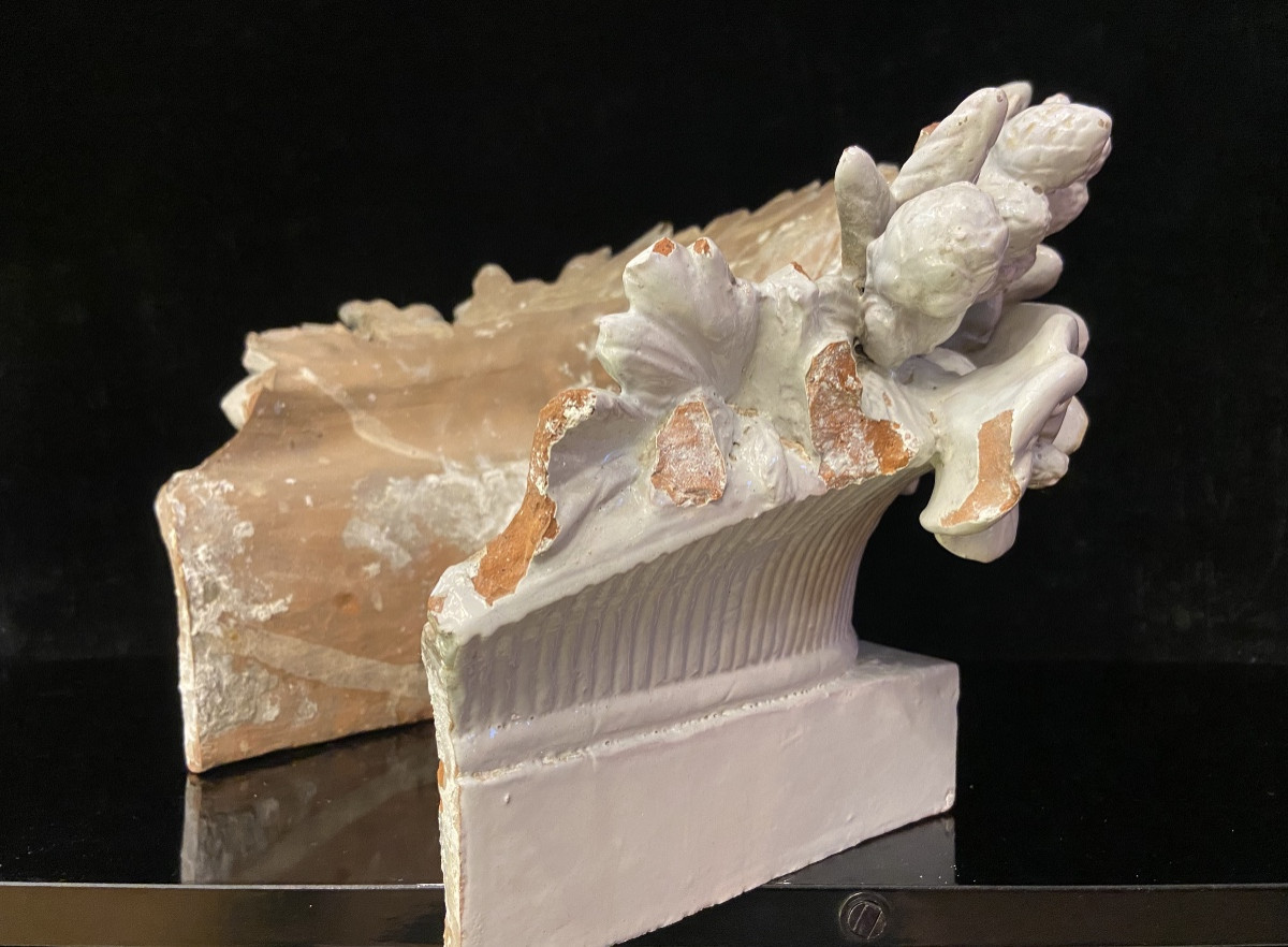 Couronne De Poele En Faïence Blanche, Epoque XIXe-photo-3