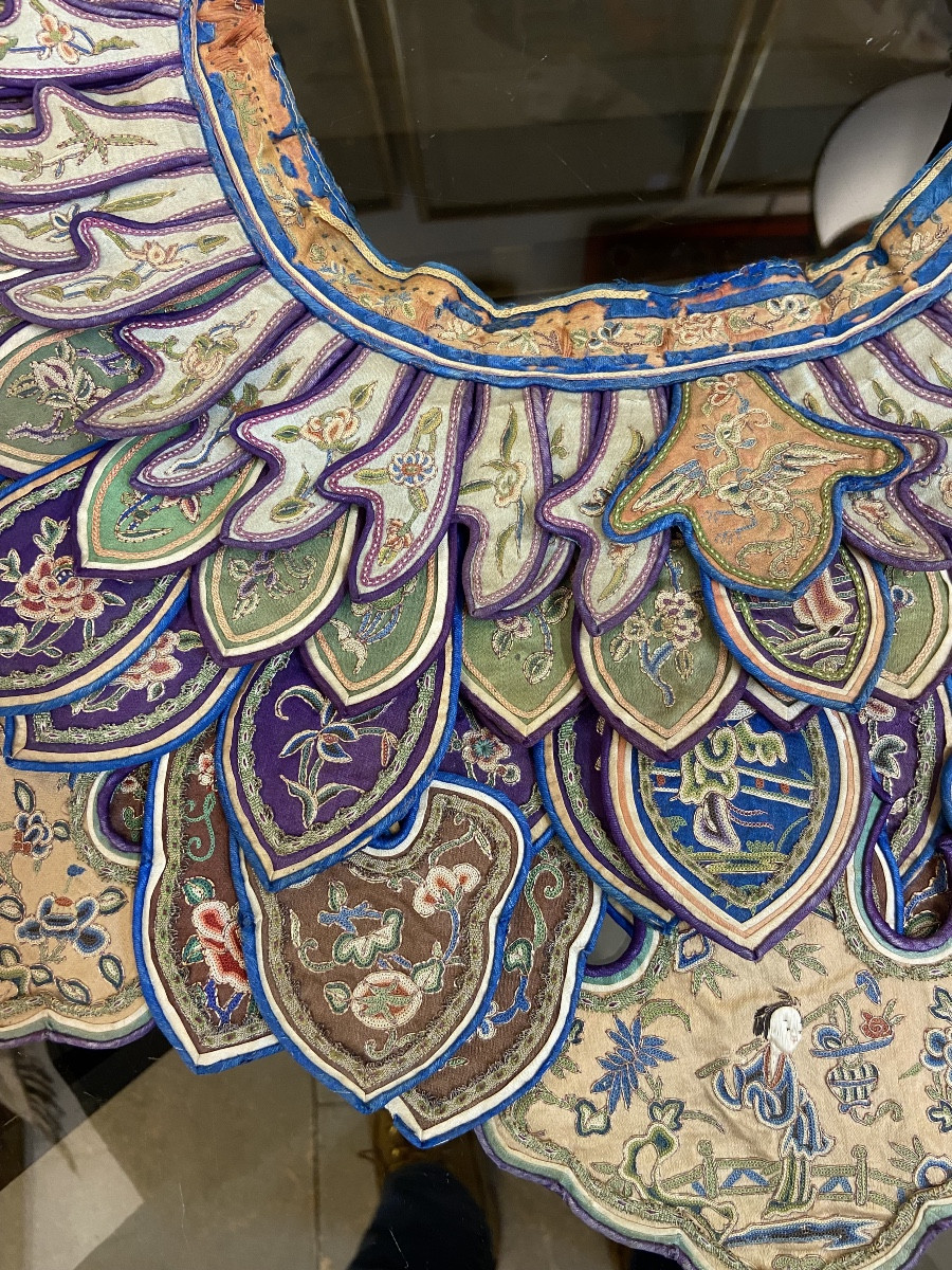 Embroidered Silk Cloud Collar, China, Late 19th Century-photo-3