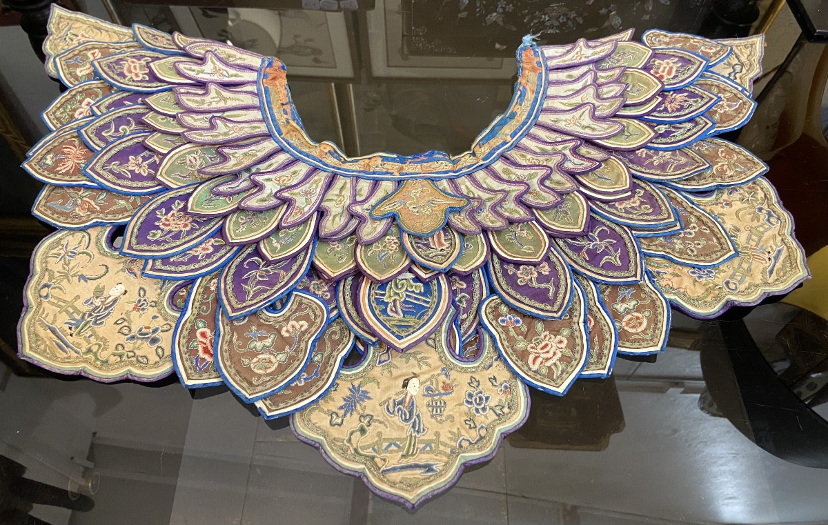 Embroidered Silk Cloud Collar, China, Late 19th Century
