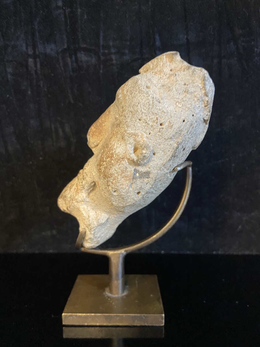 Petite Tête Votive Celtique, Grès Sculpté, XIe/XIIeSiècle ap. J.C.-photo-3