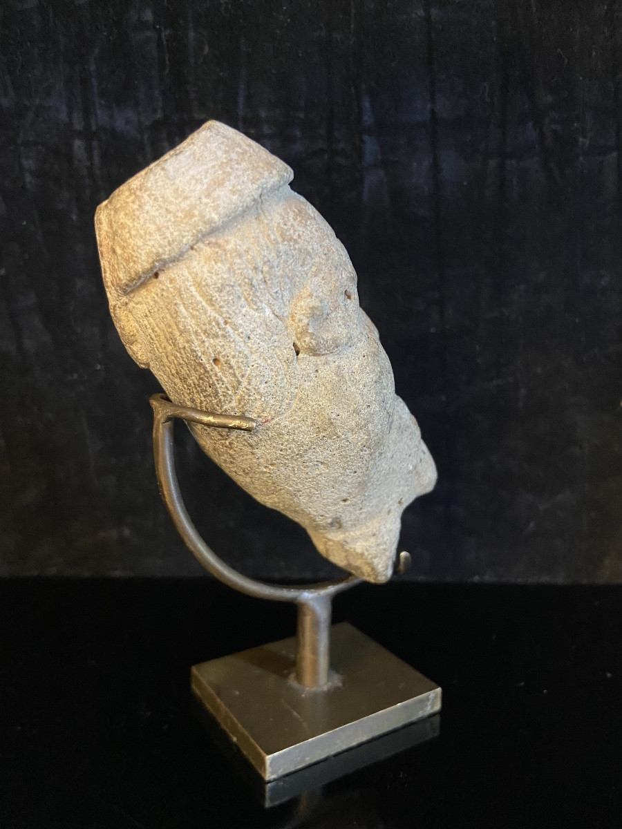 Petite Tête Votive Celtique, Grès Sculpté, XIe/XIIeSiècle ap. J.C.-photo-2