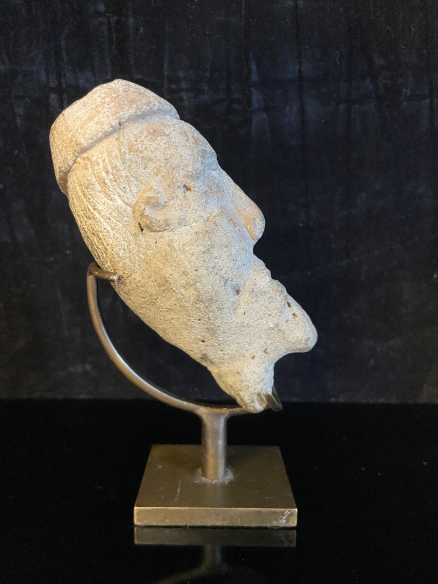 Petite Tête Votive Celtique, Grès Sculpté, XIe/XIIeSiècle ap. J.C.-photo-3