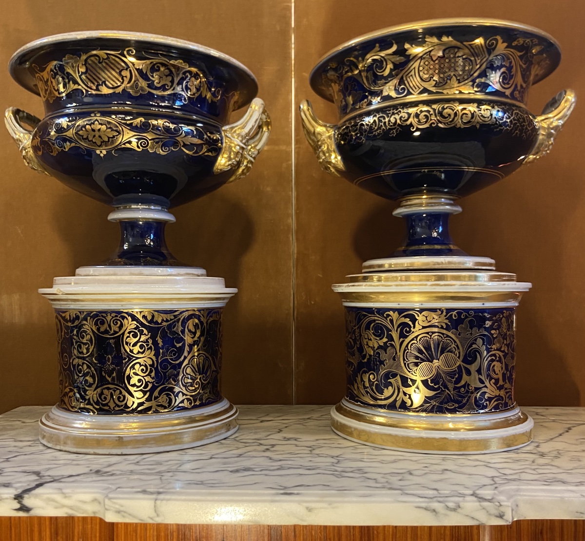 Pair Of Paris Porcelain Basins, 19th Century-photo-2
