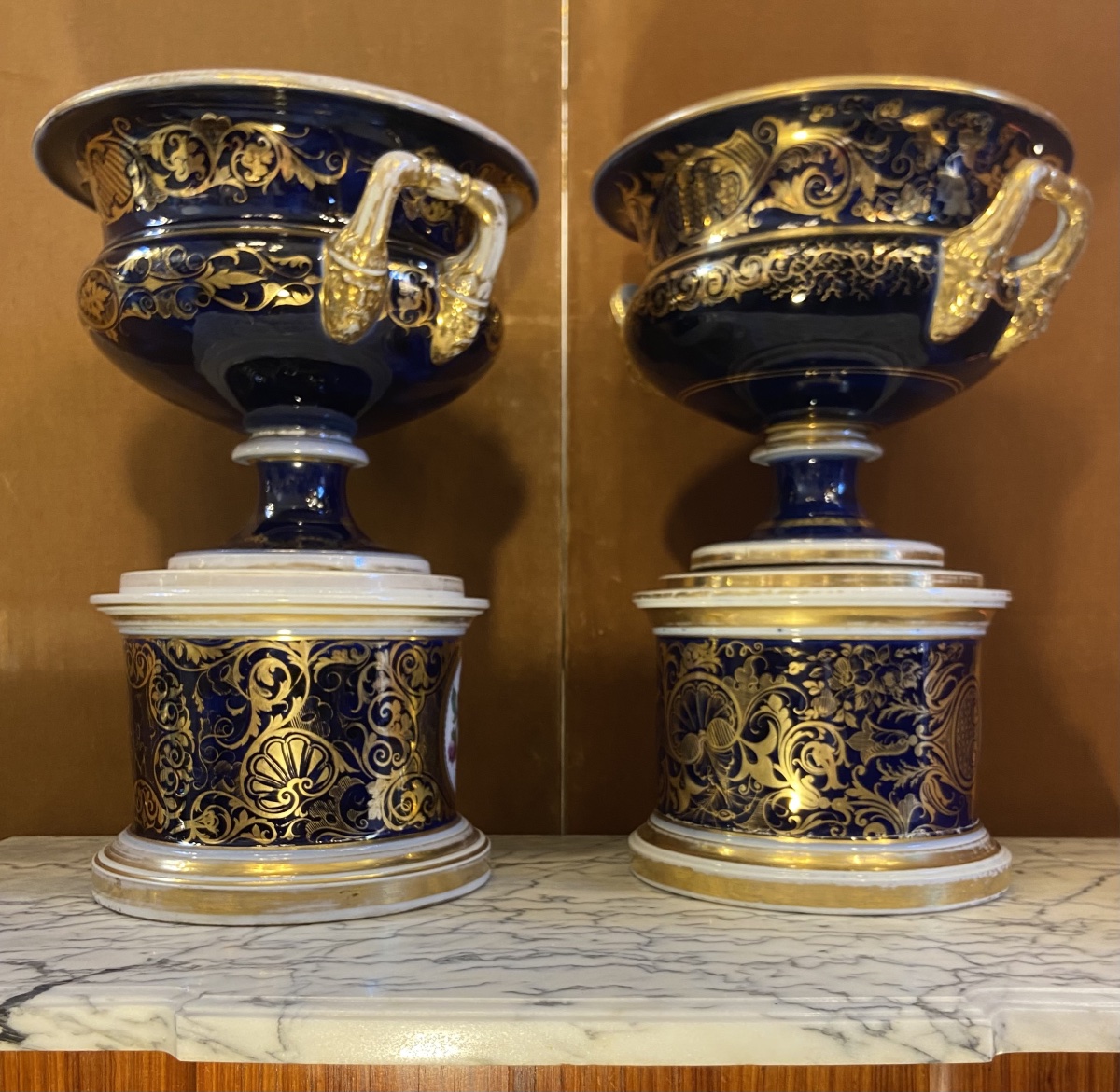 Pair Of Paris Porcelain Basins, 19th Century-photo-3