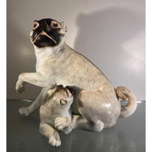 Pug And His Puppy In Saxon Porcelain, 19th Century Or Earlier