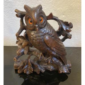 Small Carved Wooden Owl From The Black Forest, Late 19th Century