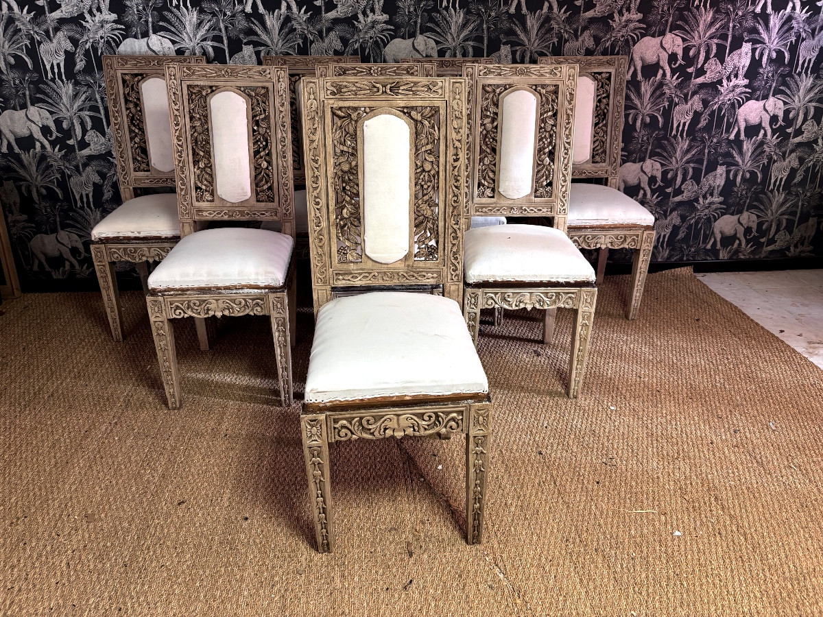 Suite de 8 chaises style Louis XVI patinés 