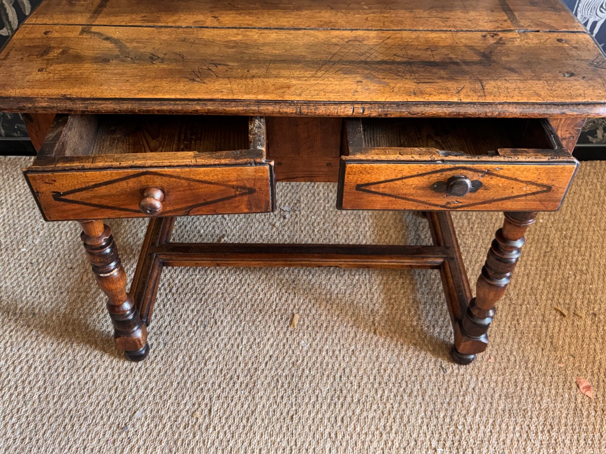 Table bureau Louis xiii xviii eme noyer -photo-1