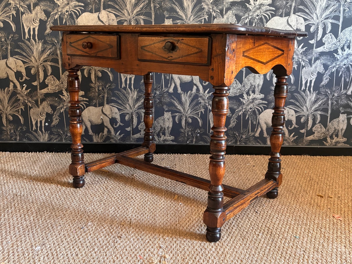 Table bureau Louis xiii xviii eme noyer 