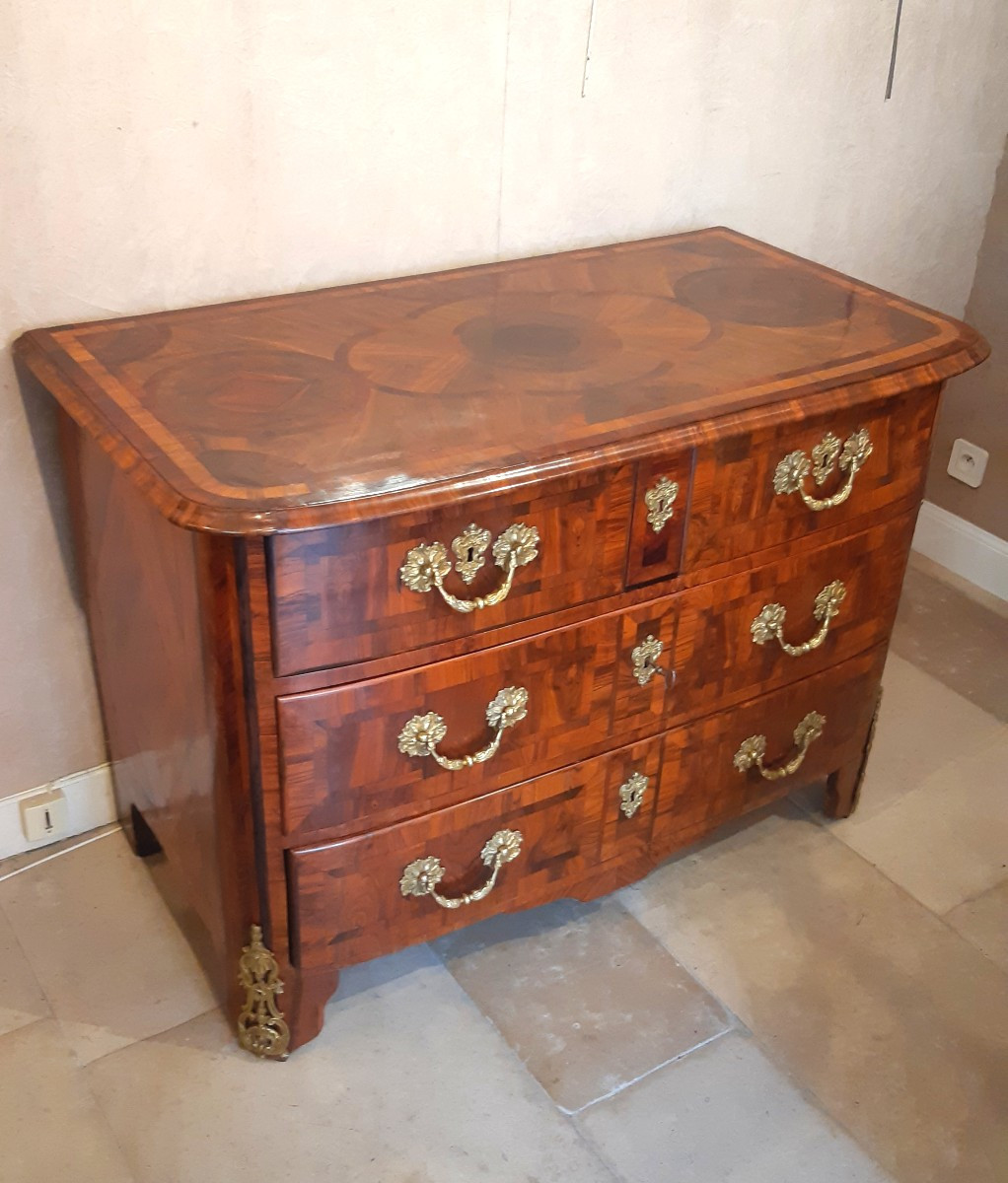 Chest Of Drawers In Olive And Rosewood Veneer, Parisian Work, Regency Period.