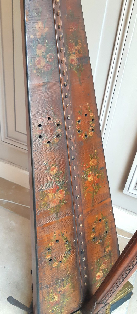 harpe en bois sculpté et peint de la fin du XVIII ème siècle-photo-2