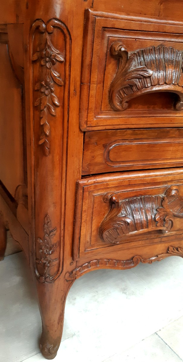 Commode " sauteuse" provençale en noyer sculpté, plateau marbre-photo-3