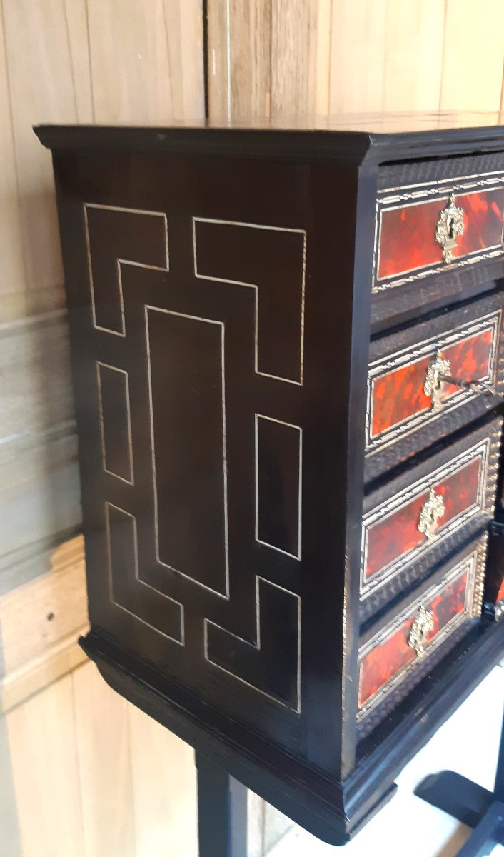 Cabinet flamand du XVIIème en ébène, écaille de tortue, marqueterie.-photo-3