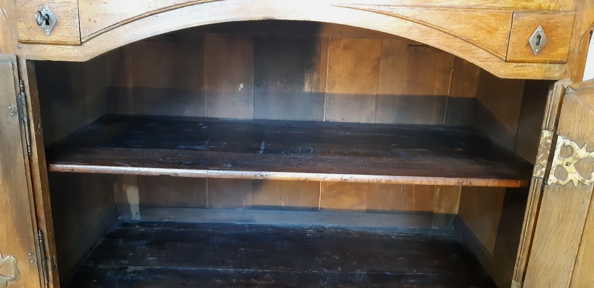 Buffet de " chasse " en chêne blond, travail parisien du XVIIIème siècle-photo-2