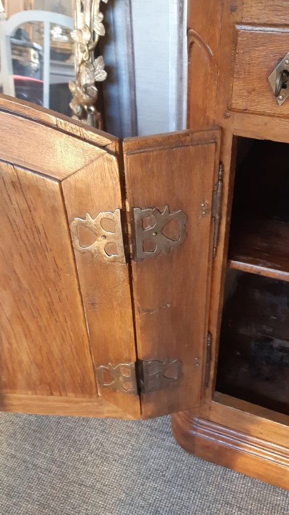 Buffet de " chasse " en chêne blond, travail parisien du XVIIIème siècle-photo-4