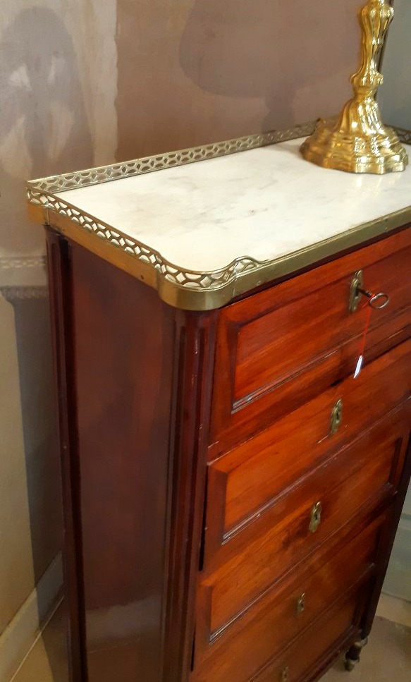 Petit chiffonnier en acajou massif d'époque Louis XVI.-photo-3