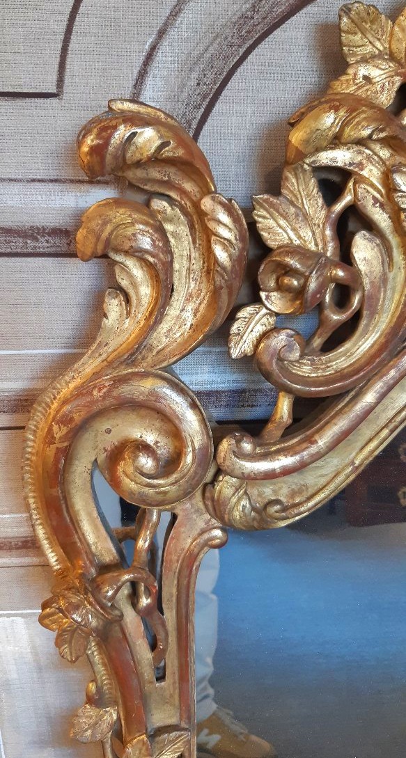Glace en bois sculpté, doré d'époque Louis XV-photo-3