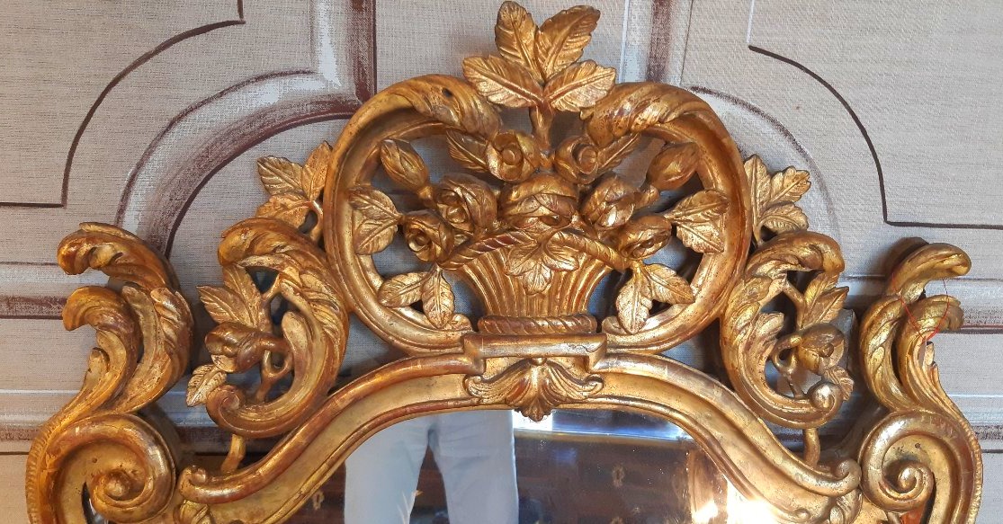 Glace en bois sculpté, doré d'époque Louis XV-photo-4