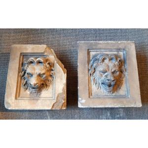 Pair Of "lions Muzzles" Sculptures In Stone, Late 17th Century