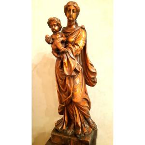 vierge à l'enfant en tilleul sculpté du début du XVIIIème siècle
