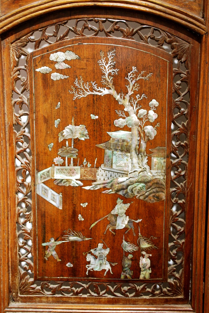 Rosewood And Mother-of-pearl Letter Screen With Pagoda Decor, Horsemen And Floral Decor, China-photo-3
