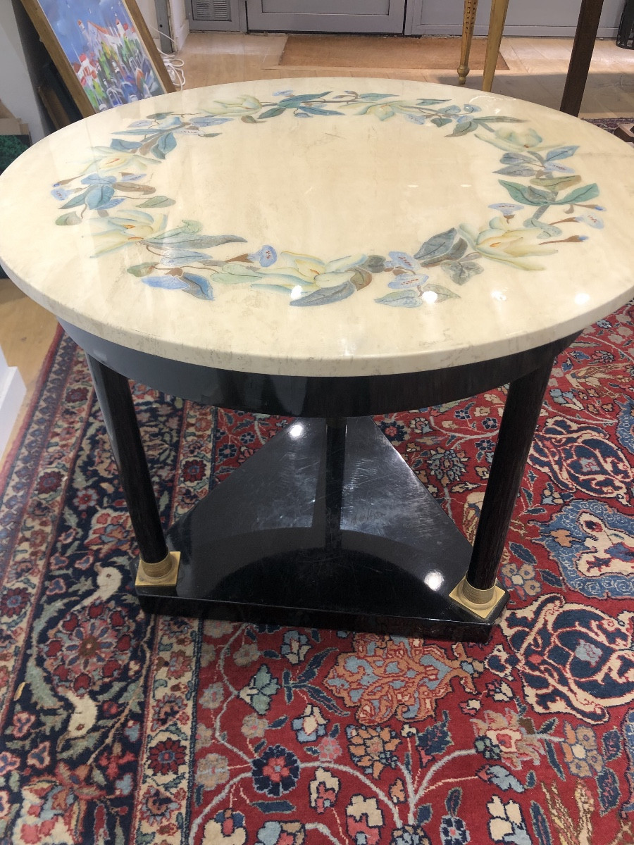 Guéridon par Jean Charles de Castelbajac