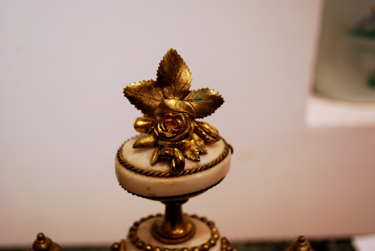 Small Louis XVI Style Clock-photo-4