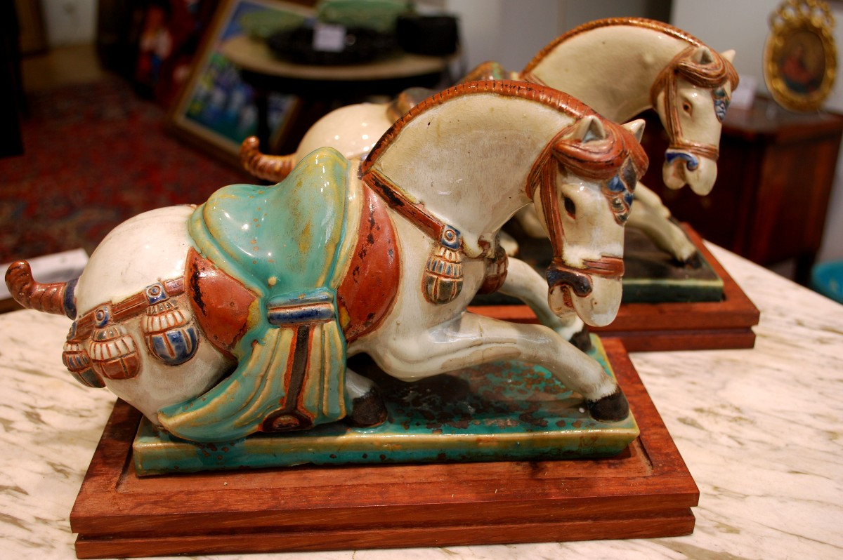 Paire de chevaux émailllés 