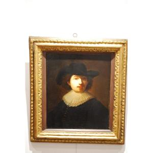 Portrait De Rembrandt Dans Un Cadre Doré Du Dix Septième Siècle