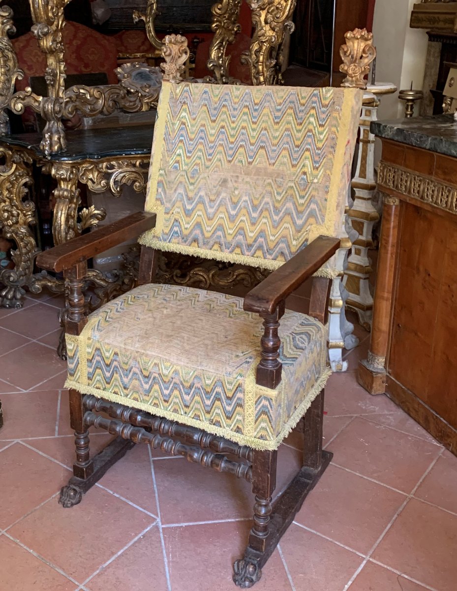 Tuscan Armchair With Original Bargello Fabric. Early XVII Century.