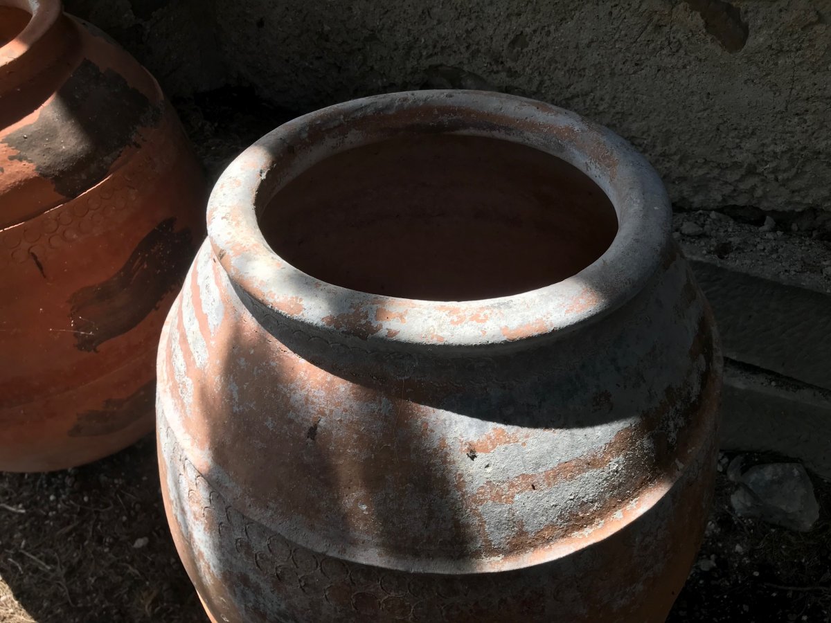 Two XVIIIsec Oil Pots.-photo-1