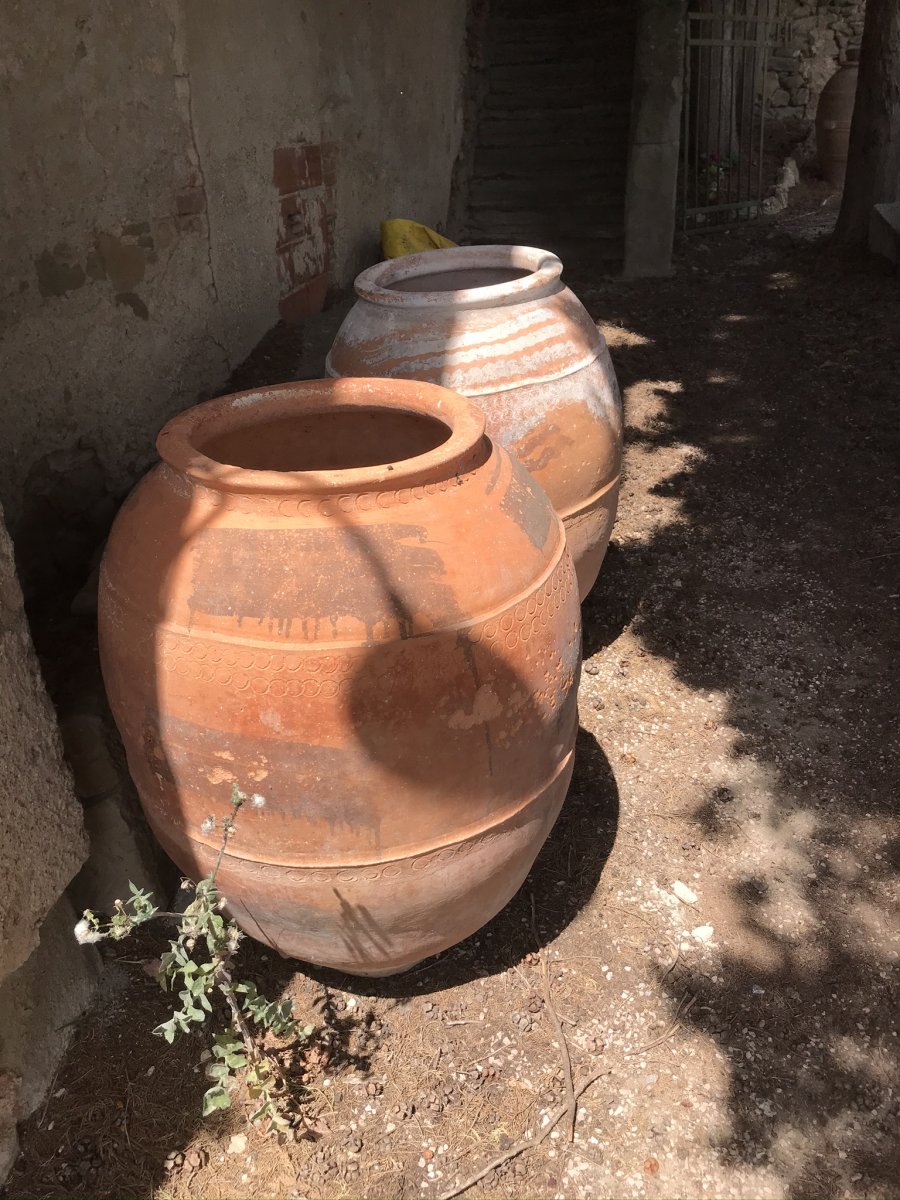 Two XVIIIsec Oil Pots.-photo-6