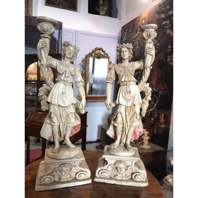 Paire d'anges   porte   torchere  en bois sculpté Toscane XVIsec. 