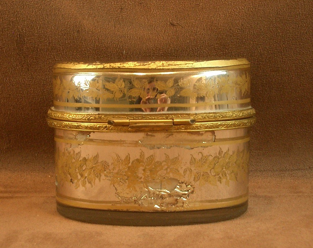 19th Century Gold Decorated Eglomisé Glass Box-photo-3