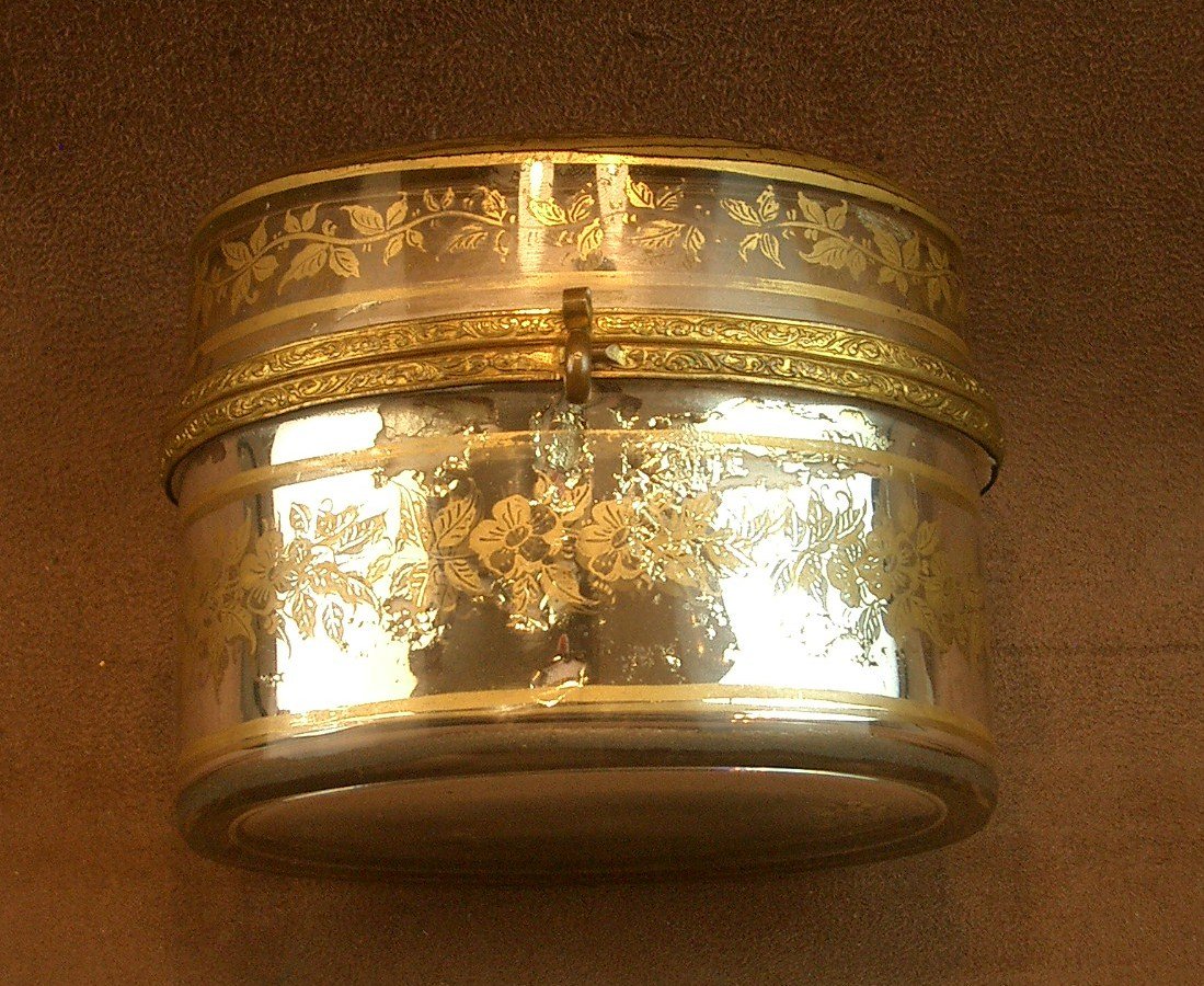 19th Century Gold Decorated Eglomisé Glass Box-photo-4