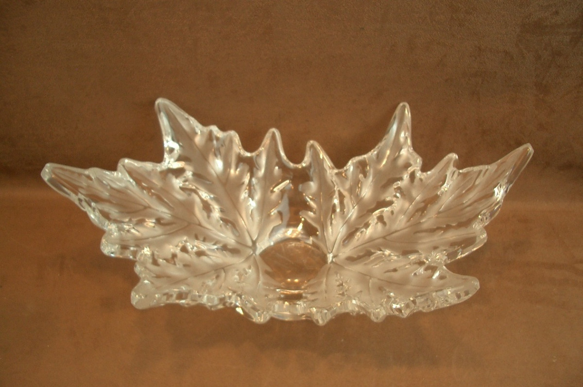 Grande coupe en cristal Lalique modèle Champs-Elysées