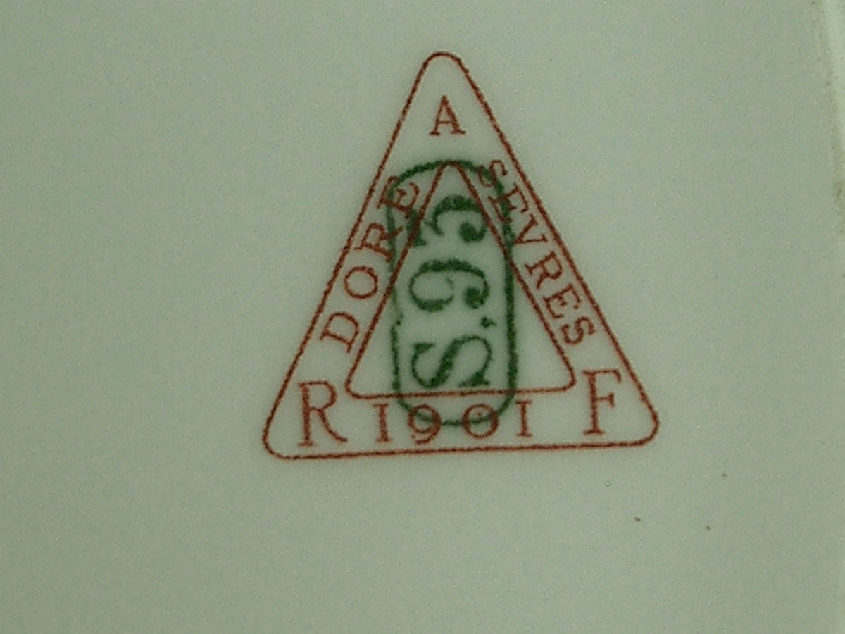 Importante coupe sur pied en porcelaine de Sèvres , Bleu de four nuagé fin du XIXe siècle -photo-7