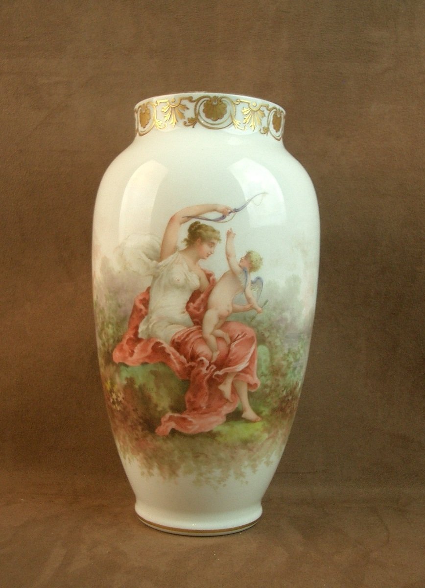 Important 19th Century Opaline Vase, Venus And Cupid-photo-5