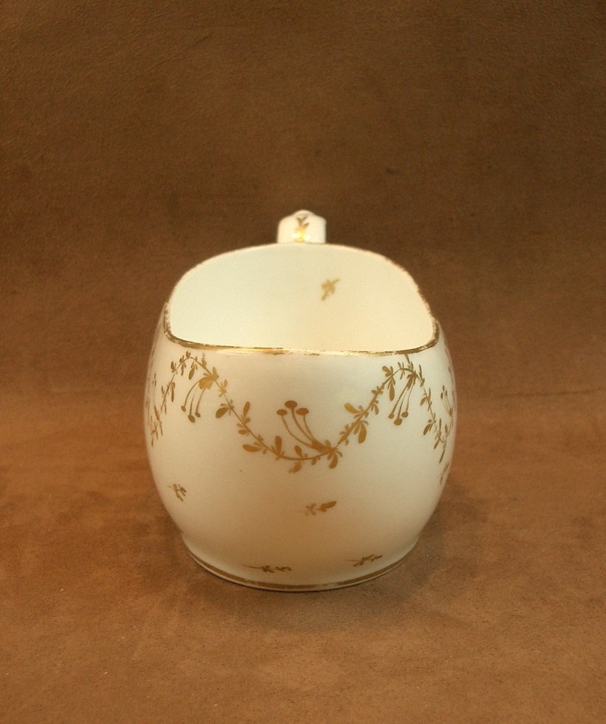 Antique Bourdaloue Porcelain Decorated With Gold Flowers, Early 19th Century -photo-3