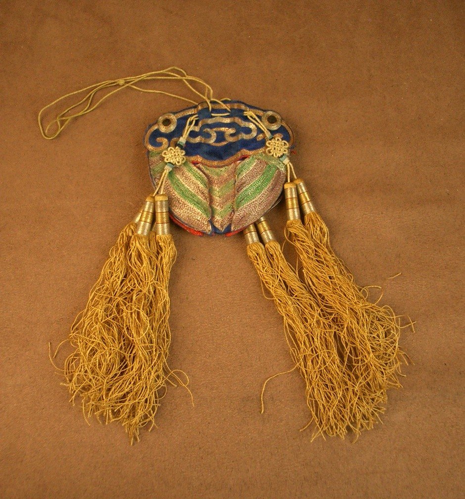 Bourse Hebao en soie brodée en forme de cigale , Chine XIXe siècle-photo-3