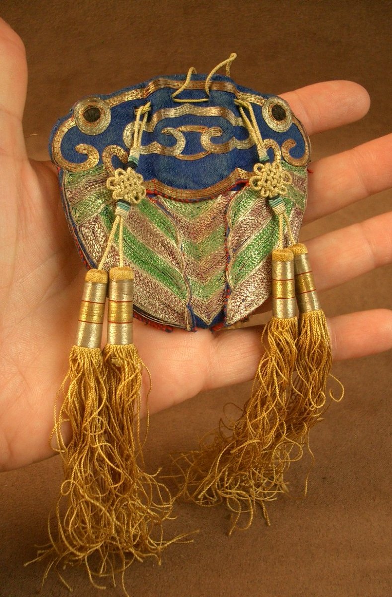 Bourse Hebao en soie brodée en forme de cigale , Chine XIXe siècle-photo-5