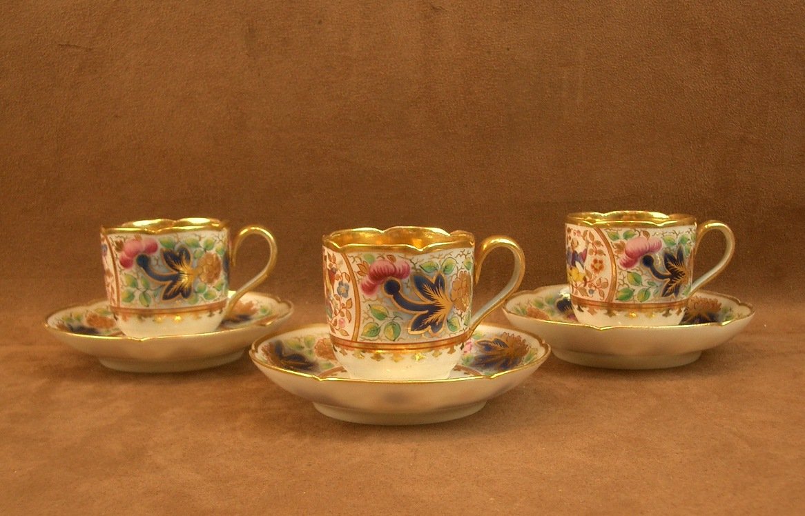 Ensemble de 3 tasses en porcelaine de Bayeux au chinois XIXe siècle -photo-1