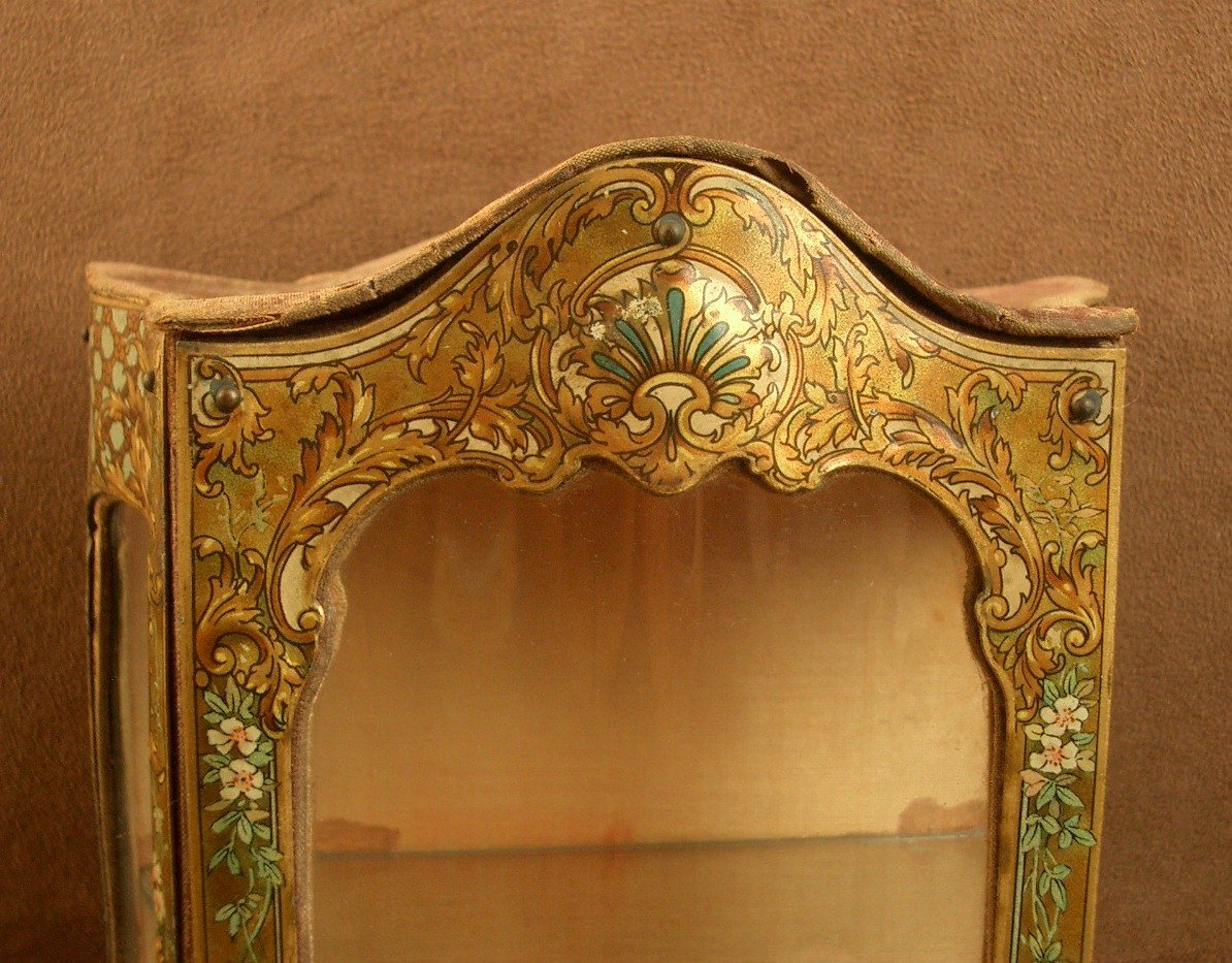 Vitrine miniature , armoire galbée mobilier de poupée Style Louis XV -photo-3