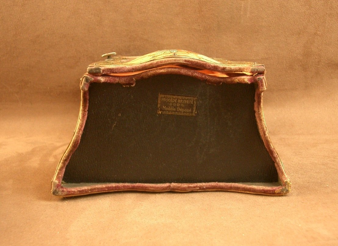 Vitrine miniature , armoire galbée mobilier de poupée Style Louis XV -photo-8