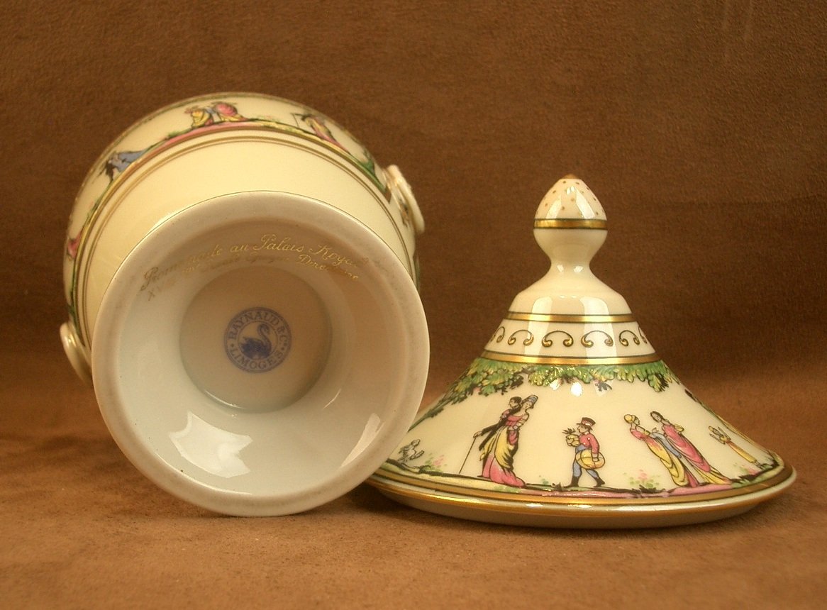 Sucrier en Porcelaine De Limoges Raynaud , Promenade Au Palais Royal -photo-4