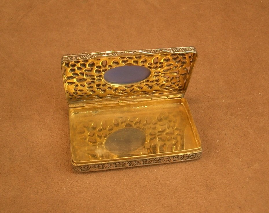 Boite ancienne en argent massif ajouré et pierre bleue-photo-4